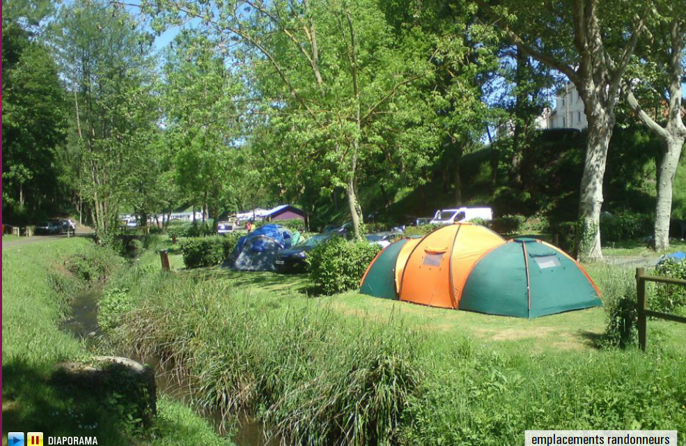 Un camping dans le quartier. 2014